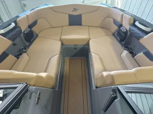 2027-mastercraft-xt24-146452-image11