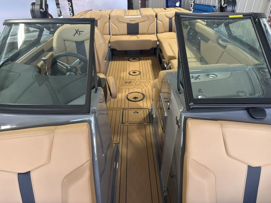 2027-mastercraft-xt24-146452-image12