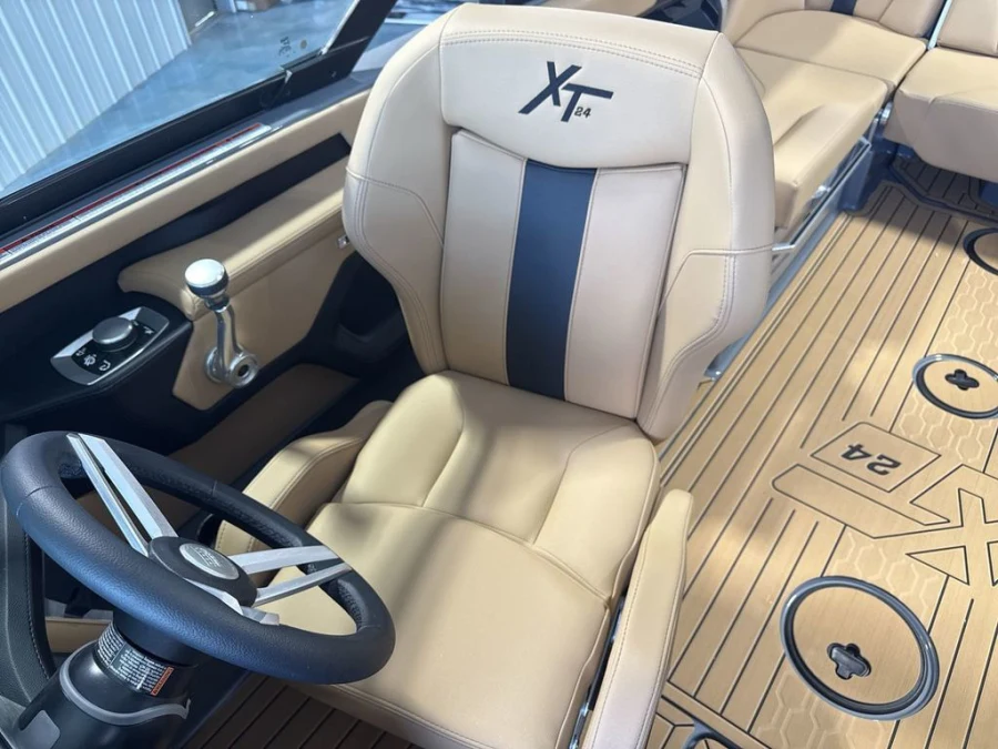 2027-mastercraft-xt24-146452-image13