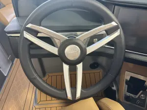 2027-mastercraft-xt24-146452-image14
