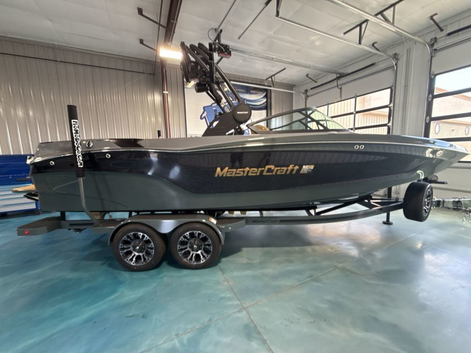 2027 Mastercraft XT24