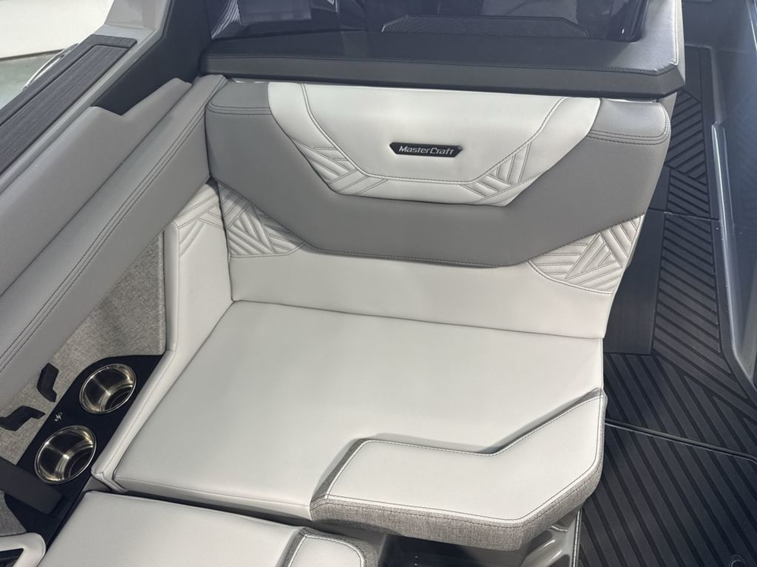 2027 Mastercraft Xstar 23