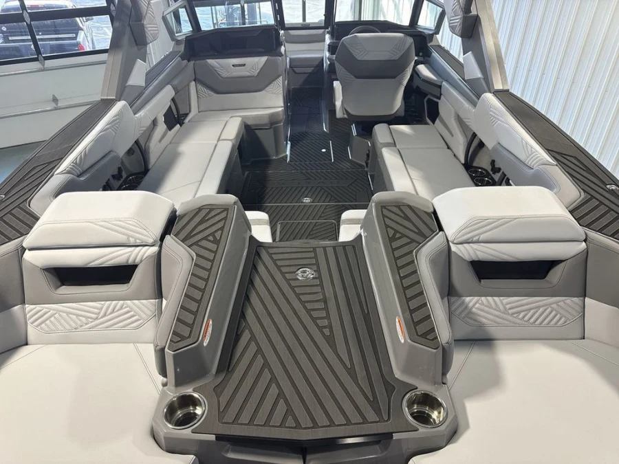 2027-mastercraft-x-star-146453-image9