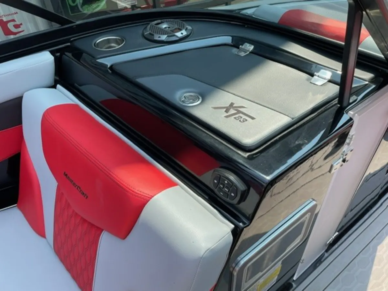 2022 Mastercraft XT23