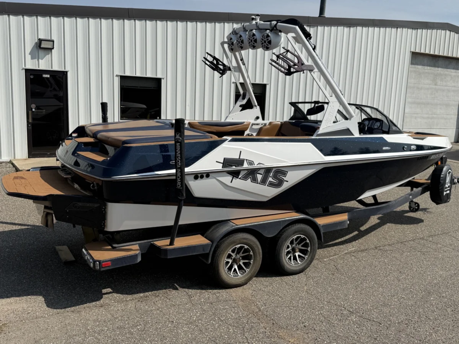 2021 Axis T22