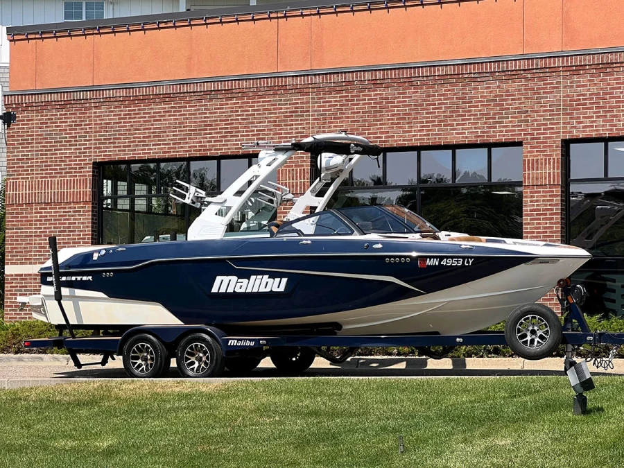 2020-malibu-wakesetter-25-lsv-146457-image2.webp