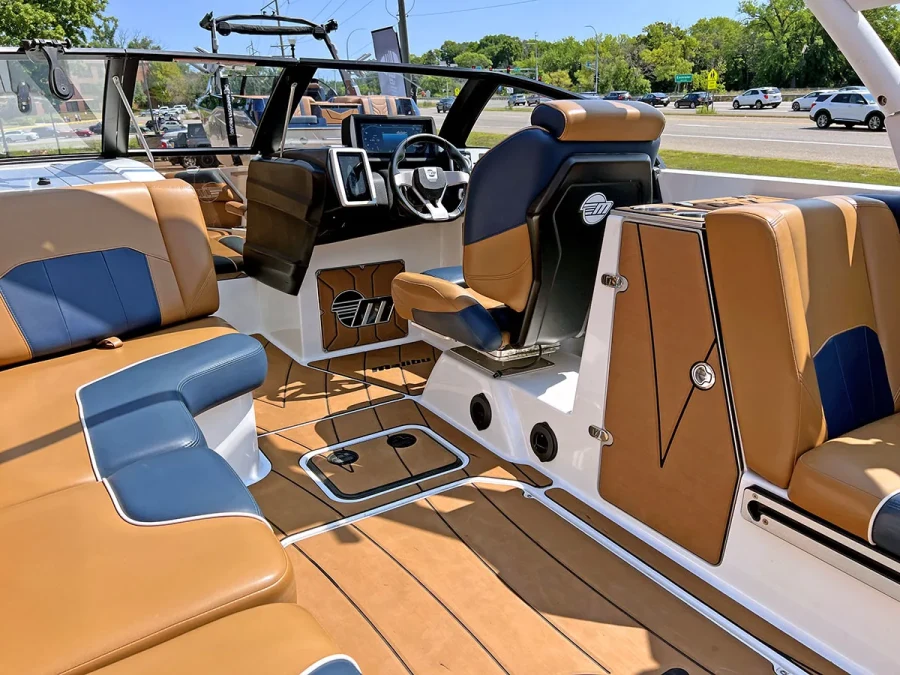 2020-malibu-wakesetter-25-lsv-146457-image8.webp
