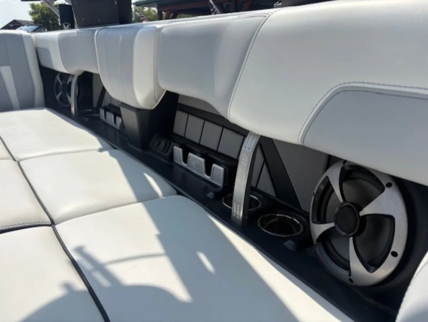 2020 Malibu 23 MXZ