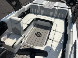 2020-malibu--wakesetter-23-mxz-146459-image18.webp