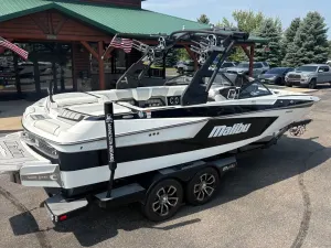 2020-malibu--wakesetter-23-mxz-146459-image2.webp
