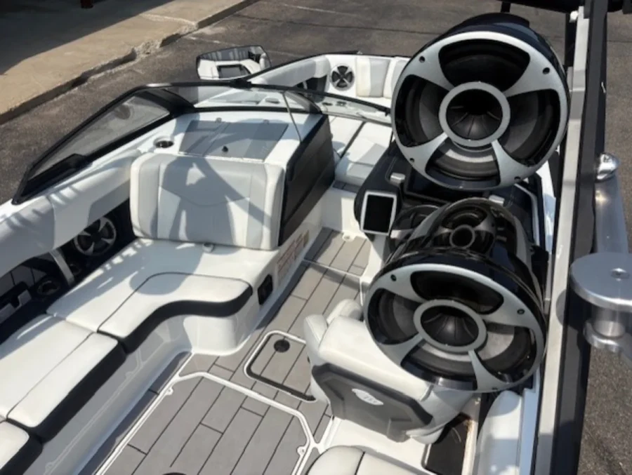 2020-malibu--wakesetter-23-mxz-146459-image23.webp