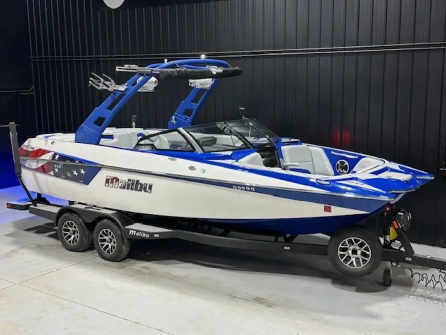 2020-malibu-wakesetter-22-mxz-146460-image9.webp