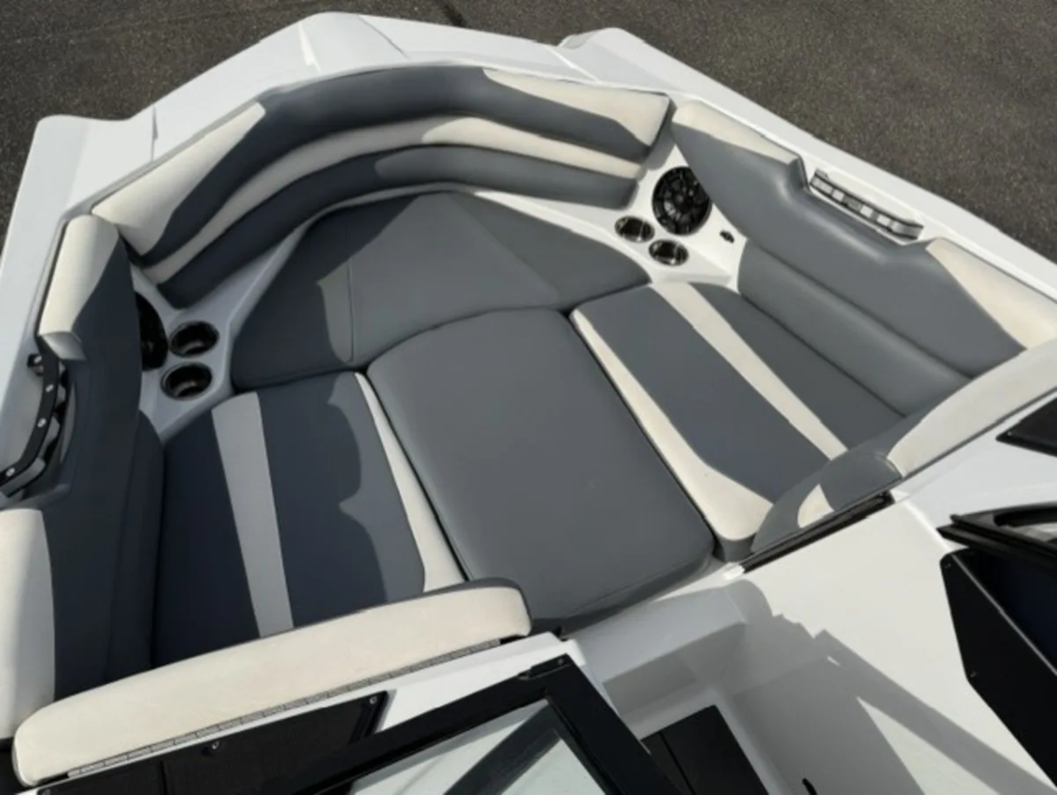 2019 Axis A24