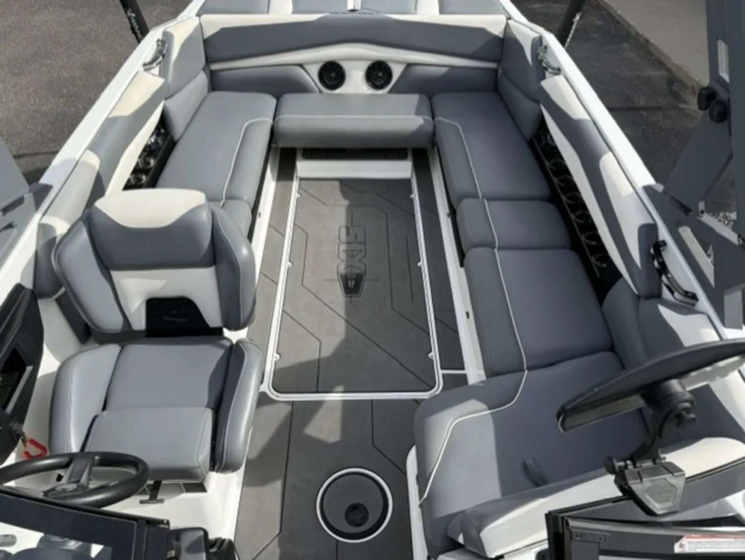 2019 Axis A24