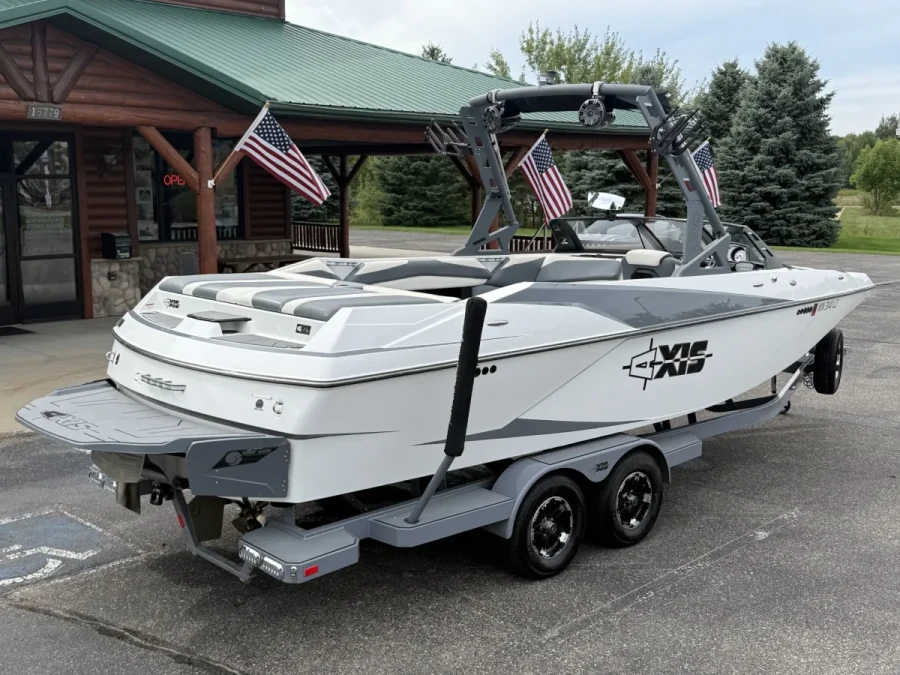 2019-axis-a24-146463-image3.webp