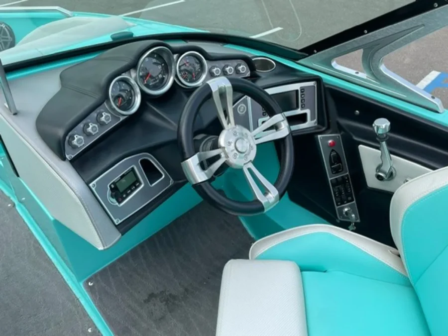 2017-mastercraft-x10-146464-image11.webp