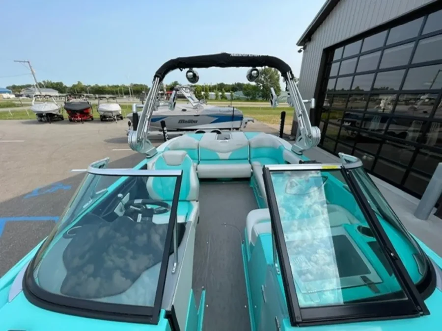 2017-mastercraft-x10-146464-image13.webp