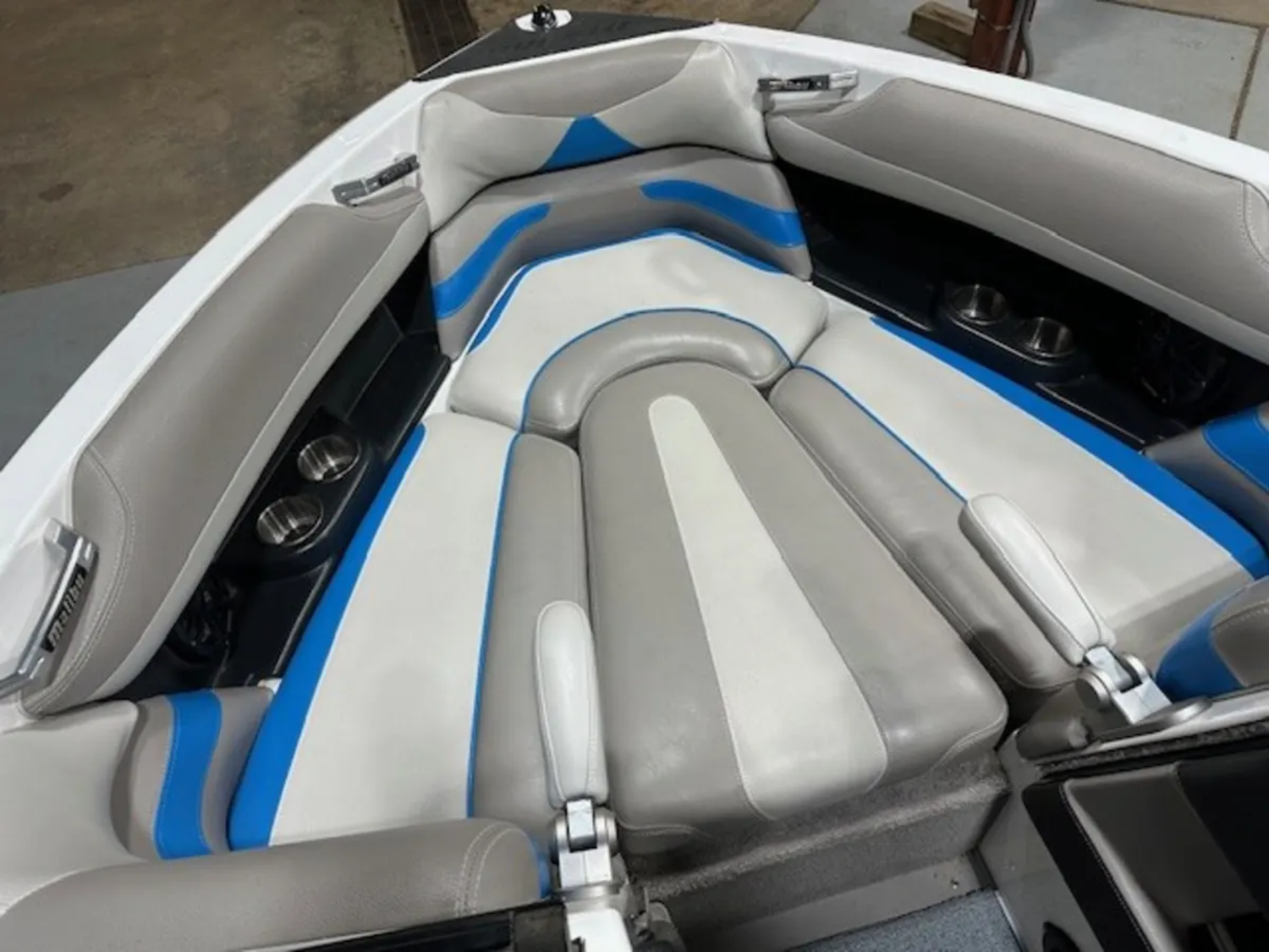 2015 Malibu 23 LSV 