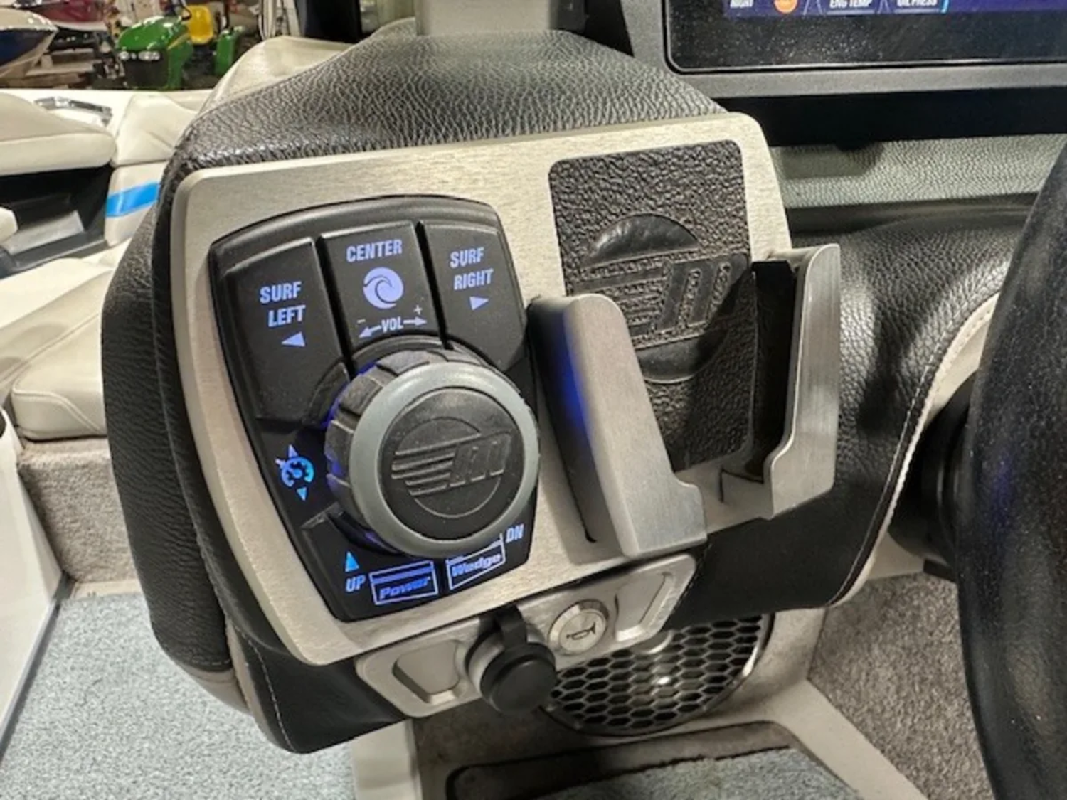 2015 Malibu 23 LSV 
