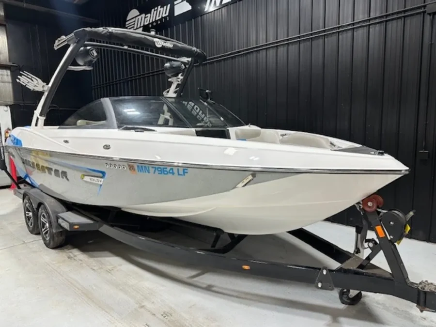 2015-malibu-wakesetter-23-lsv-146468-image2.webp