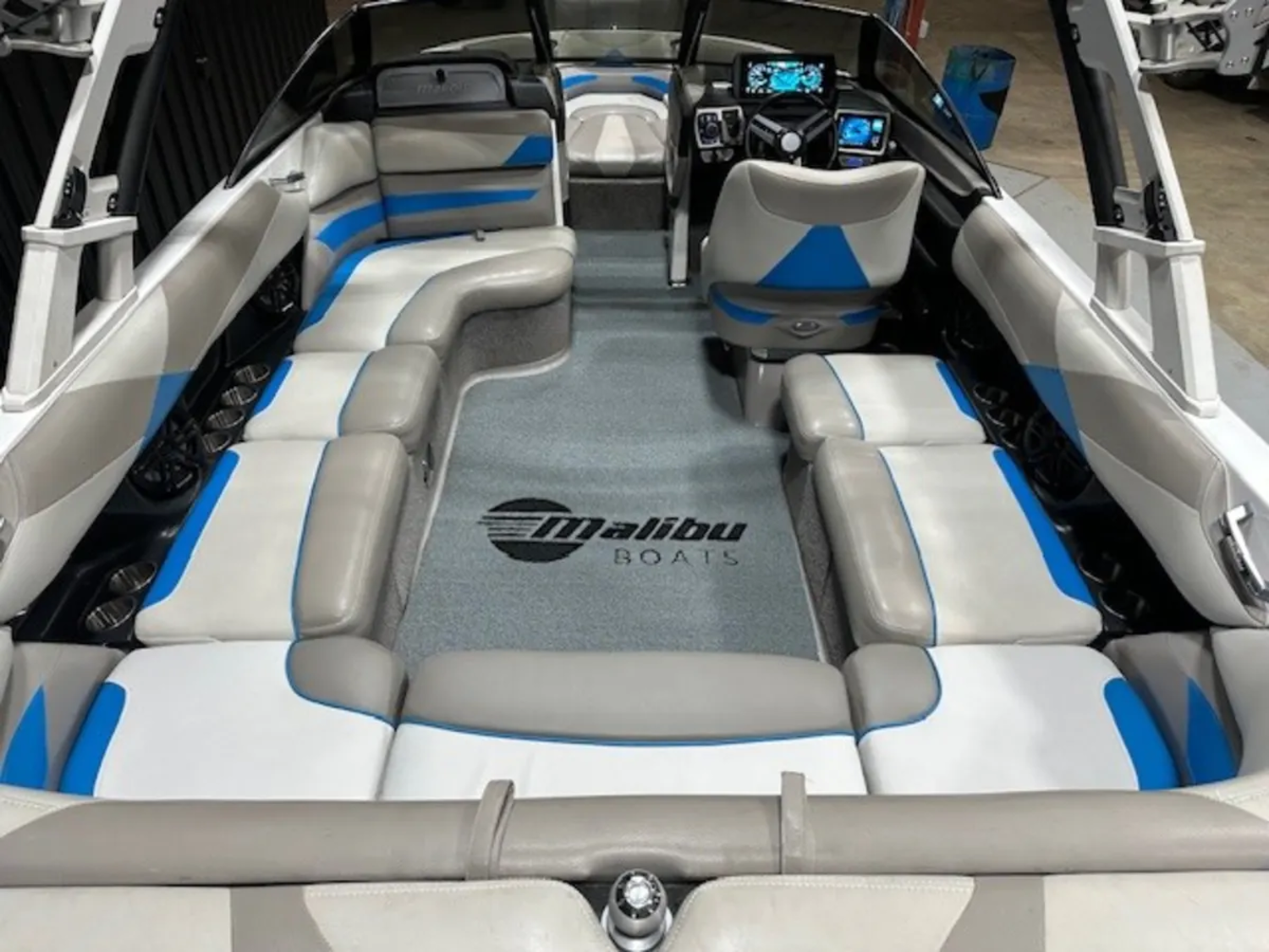2015 Malibu 23 LSV 