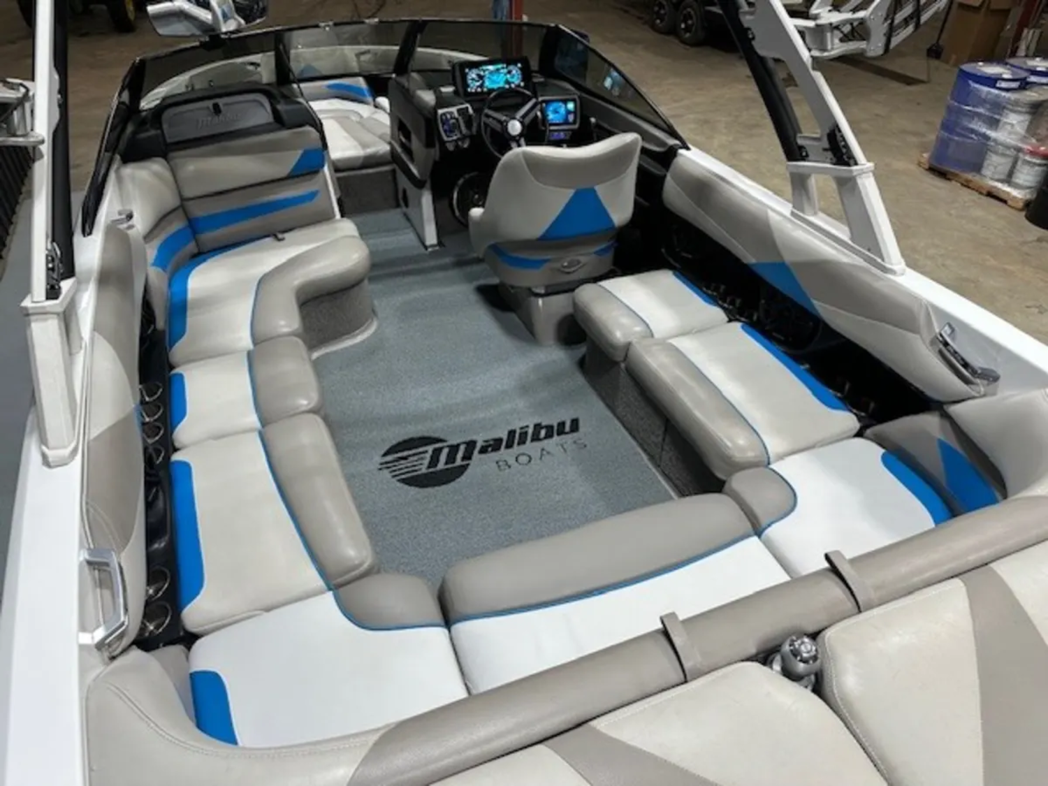 2015 Malibu 23 LSV 