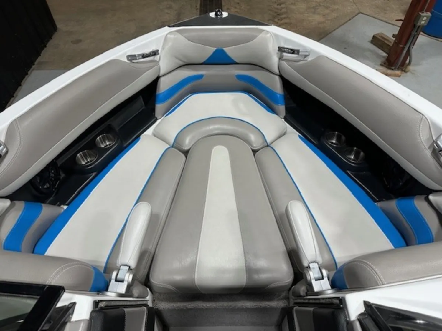 2015 Malibu 23 LSV 