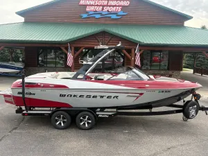 2014-malibu-wakesetter-23-lsv-146470-image0.webp