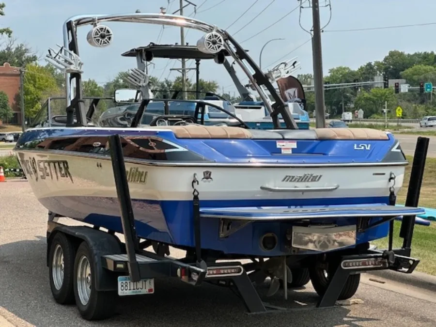 2010-malibu-wakesetter-23-lsv-146472-image2.webp
