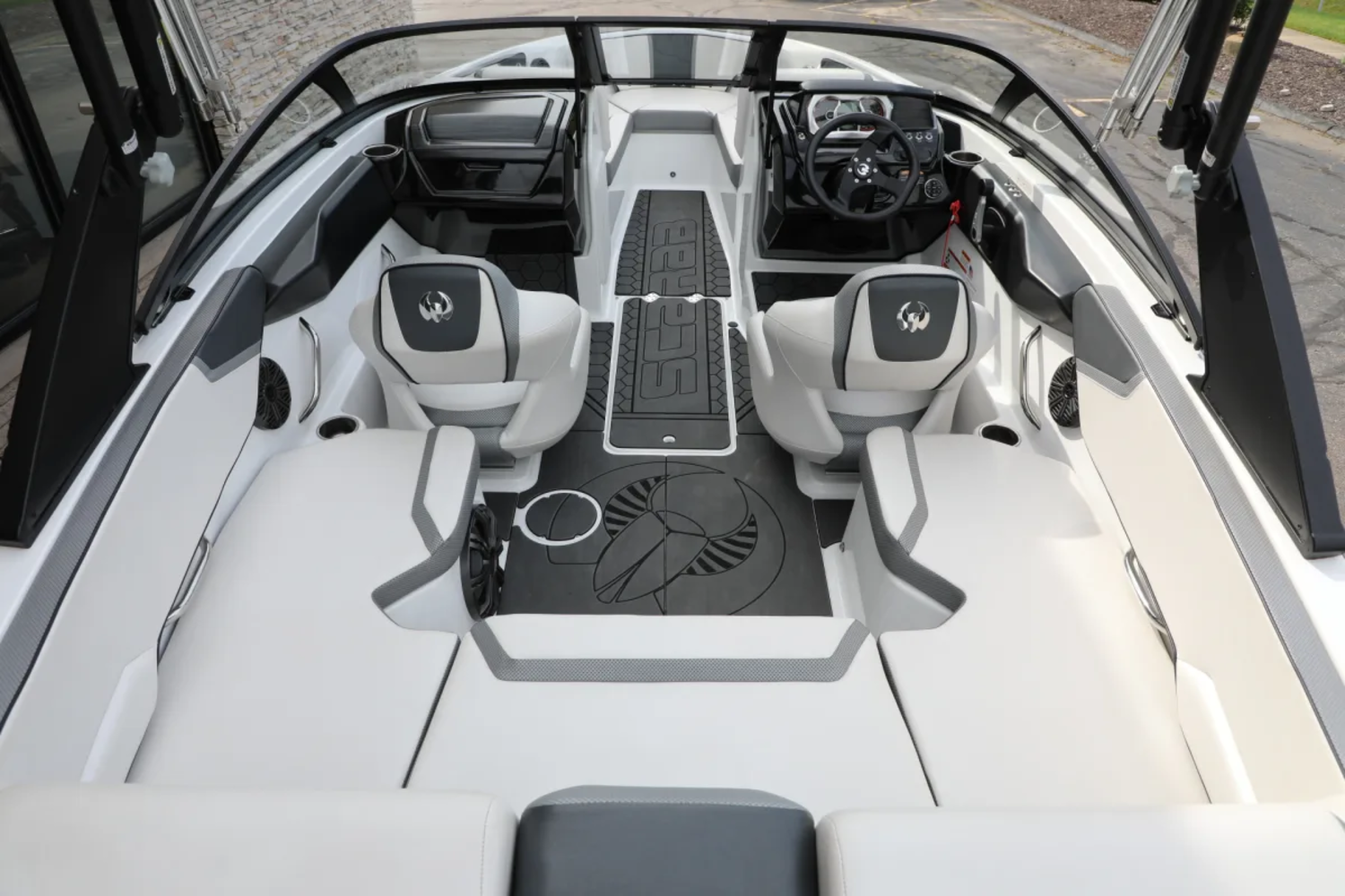 2023 Scarab 195