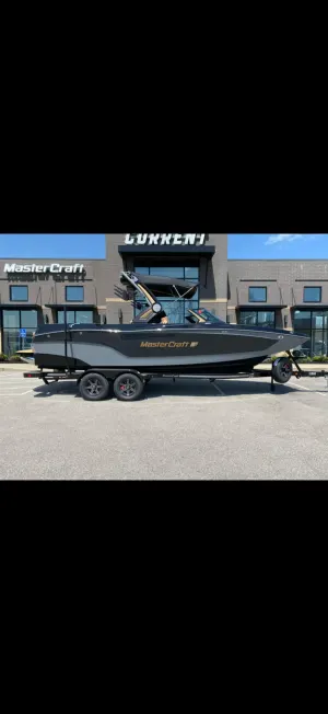 2022-mastercraft-xt24-146481-image0.webp