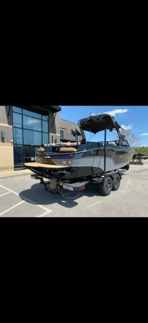 2022-mastercraft-xt24-146481-image2.webp