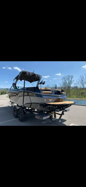 2022-mastercraft-xt24-146481-image3.webp