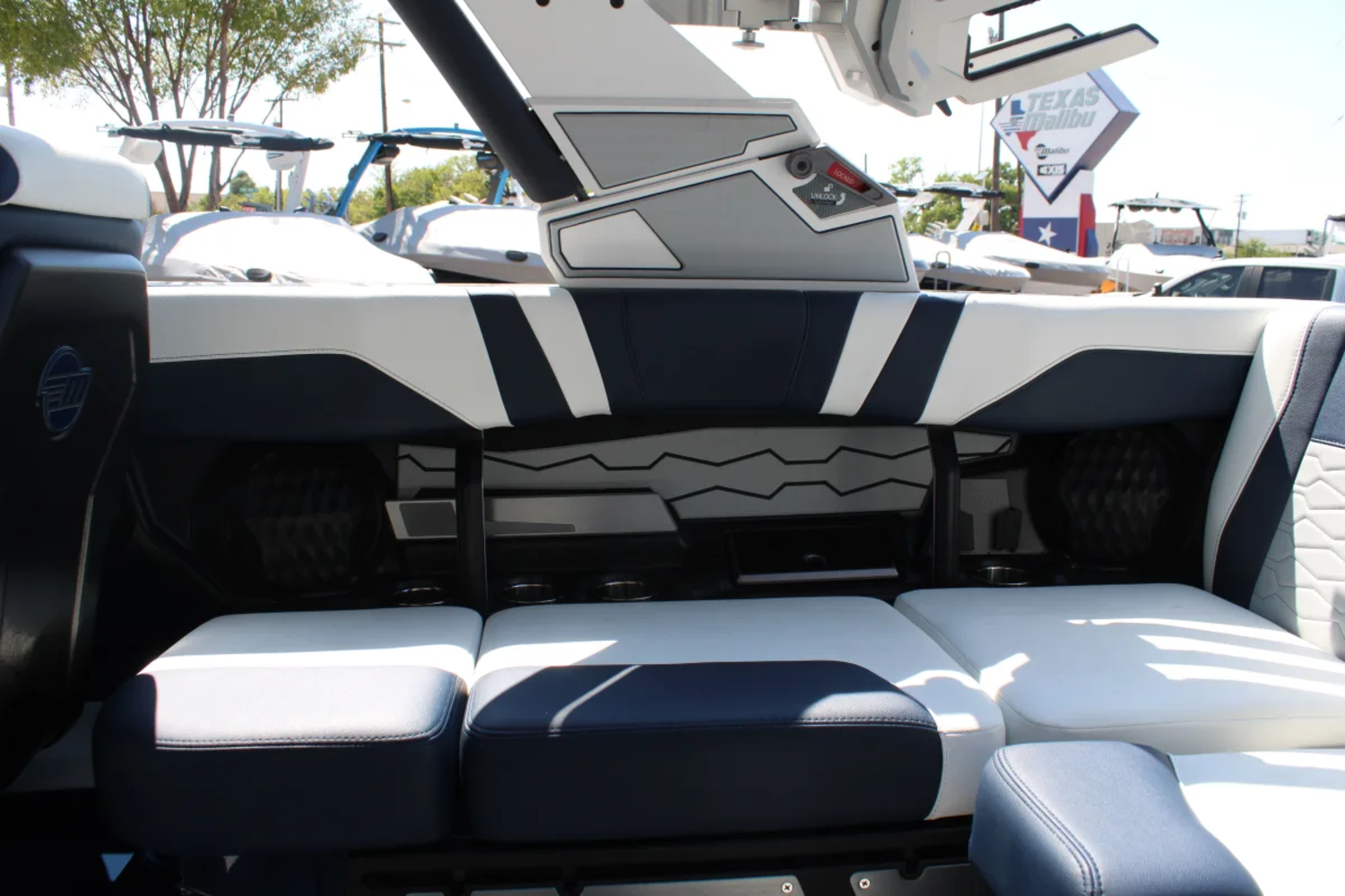 2026 Malibu 23 MXZ