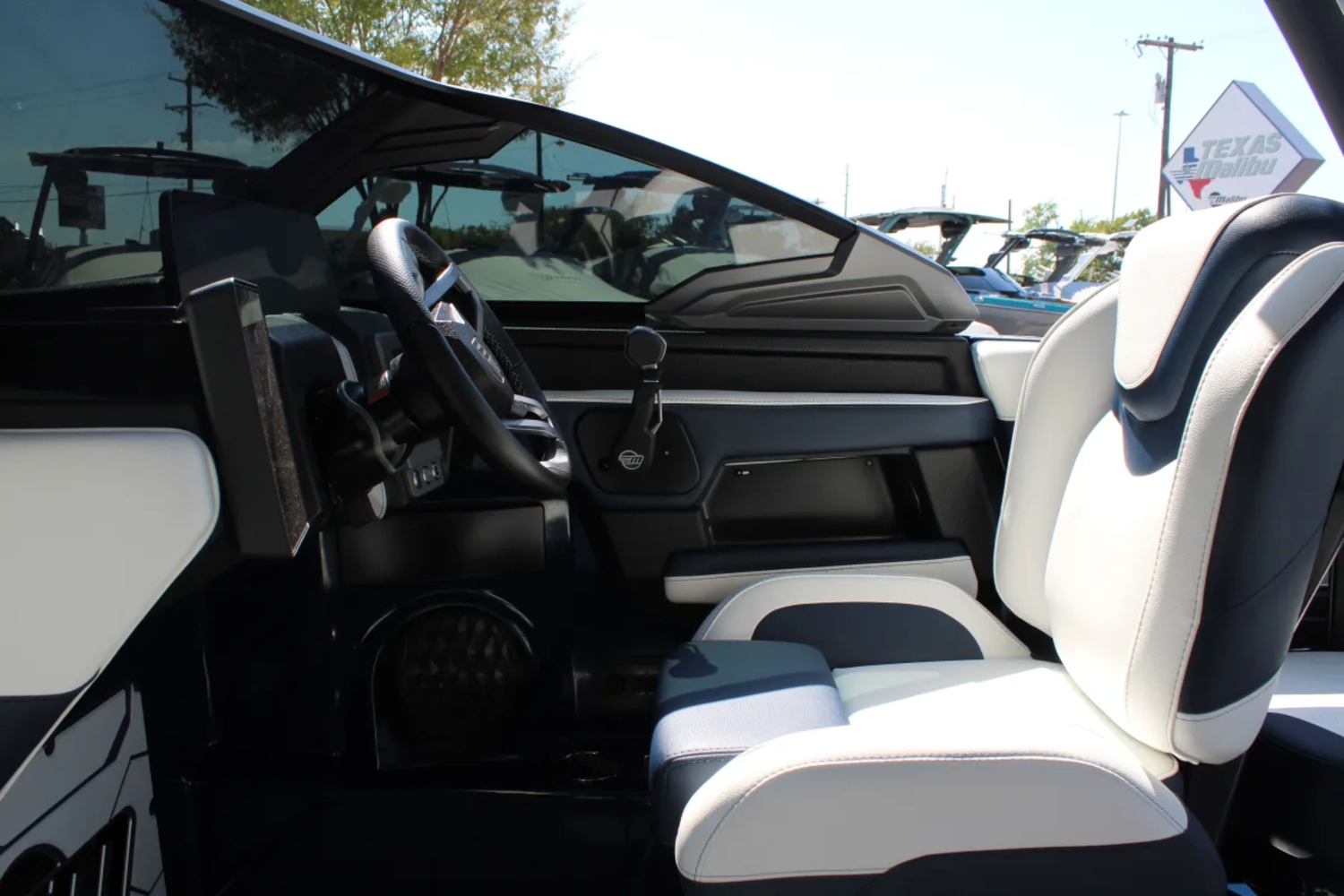 2026 Malibu 23 MXZ