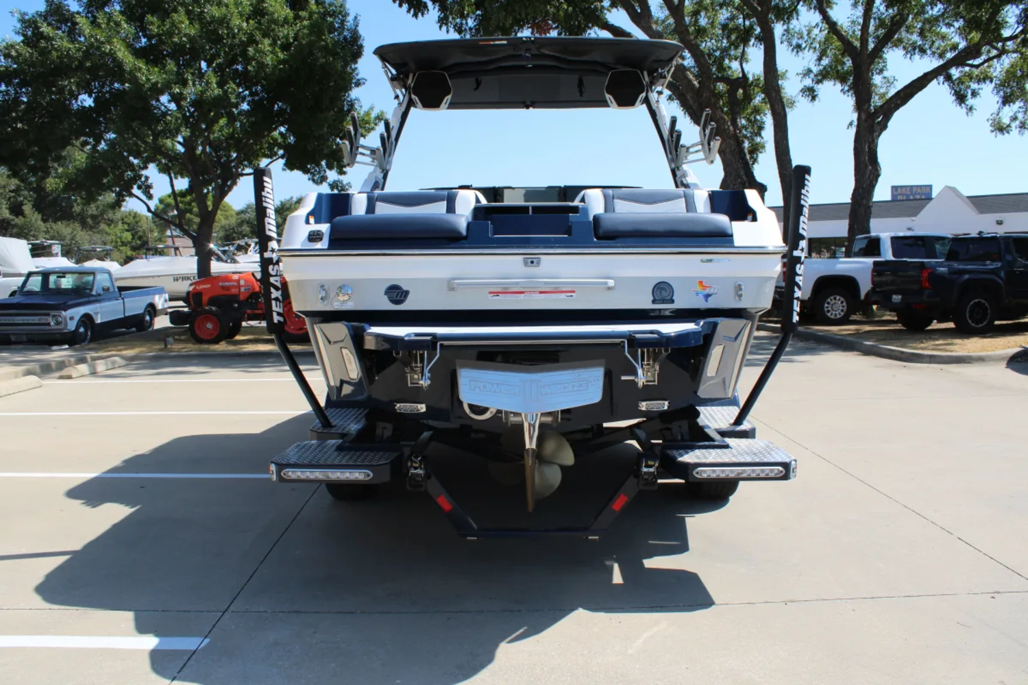 2026 Malibu 23 MXZ