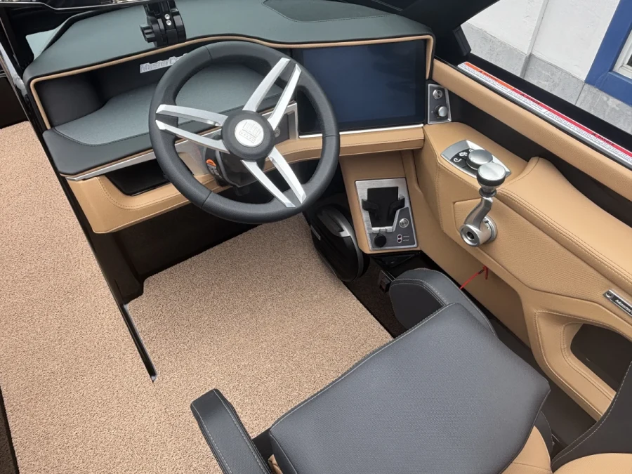 2026-mastercraft-xt24-146483-image11.webp