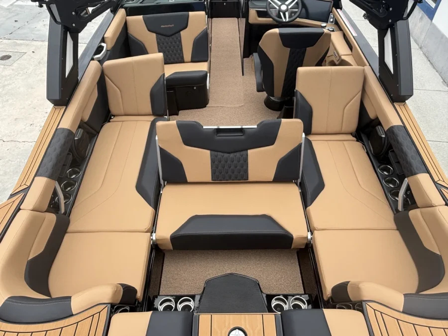 2026-mastercraft-xt24-146483-image8.webp