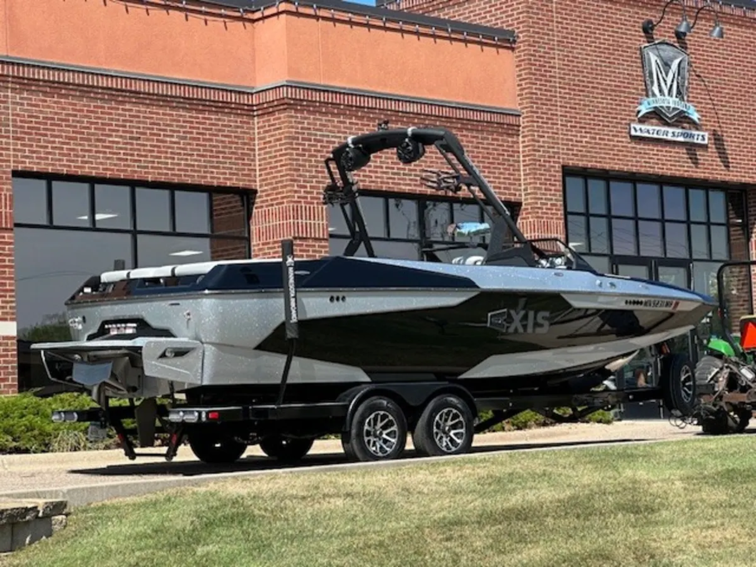 2021 Axis A24 - low hours!