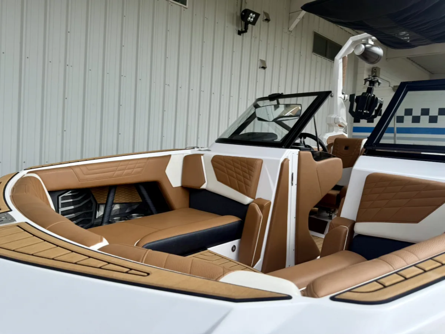 2023 Nautique G23