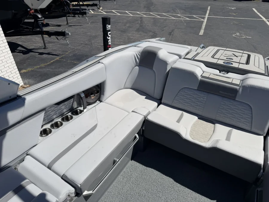 2024-mastercraft-x24-146502-image9.webp