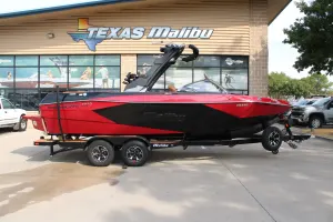 2027-malibu-wakesetter-23-lsv-146506-image0.webp