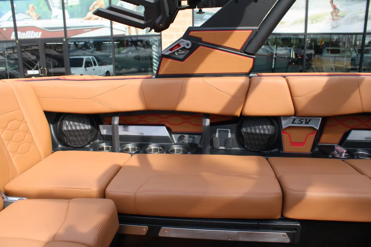 2027 Malibu 23 LSV