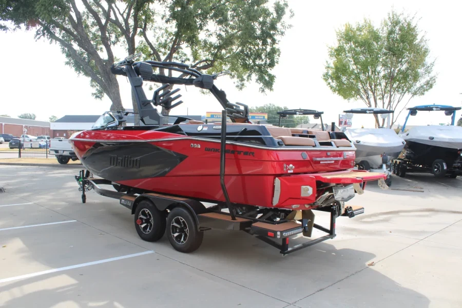 2027-malibu-wakesetter-23-lsv-146506-image5.webp