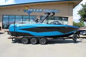 2027-malibu-wakesetter-25-lsv-146508-image0.webp
