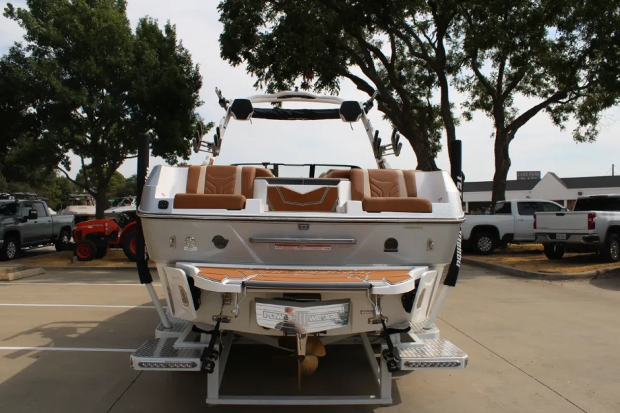2027-malibu-wakesetter-25-lsv-146510-image7.webp