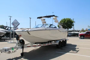 2027-malibu-m242-146511-image3.webp