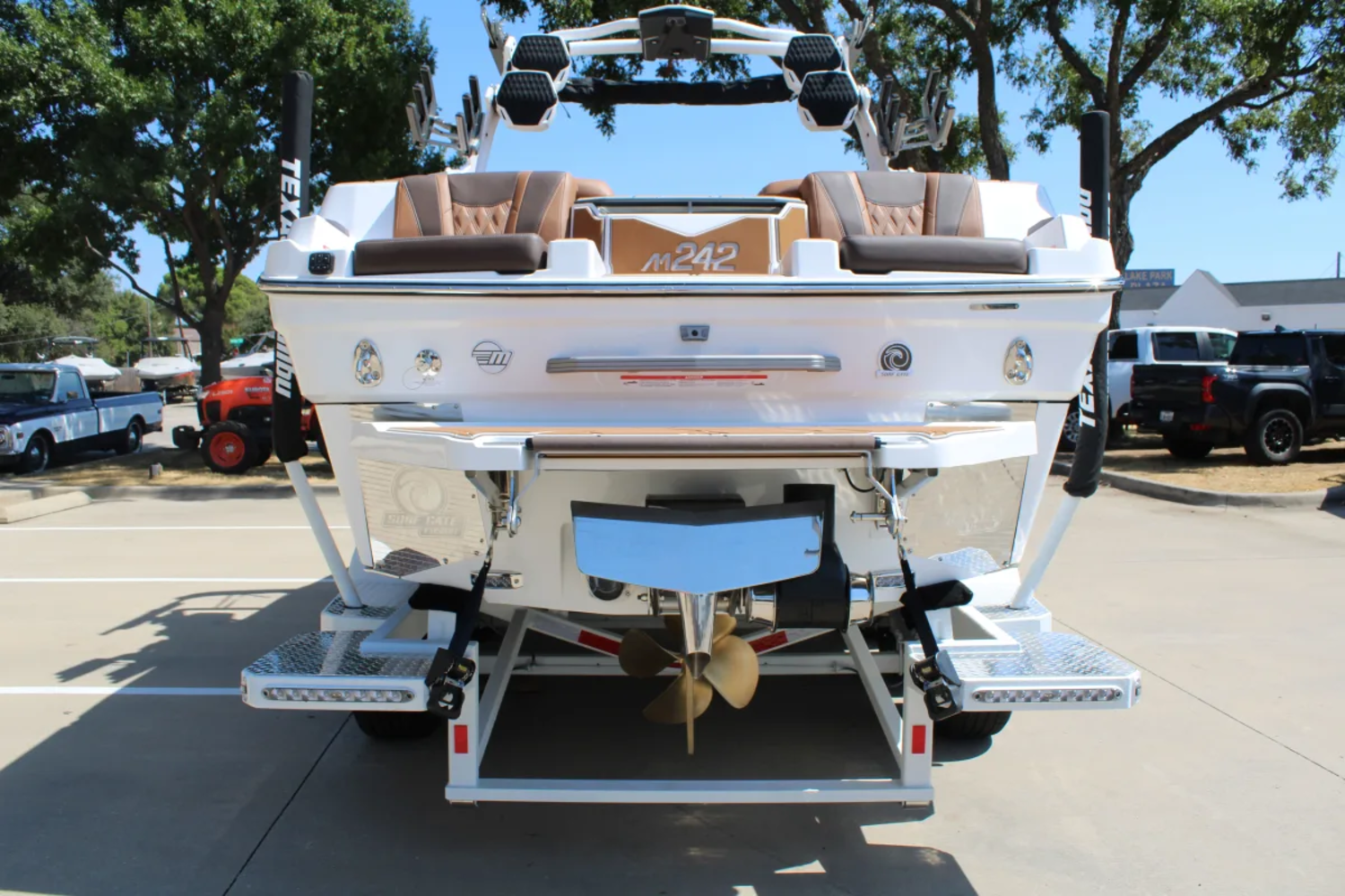 2027 Malibu M242