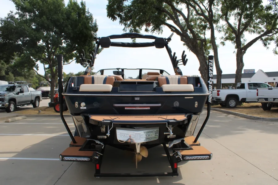 2027-malibu-wakesetter-22-lsv-146512-image7.webp