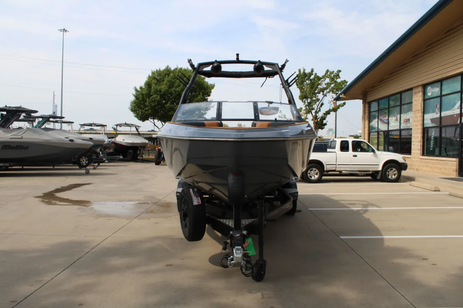2027 Axis T235